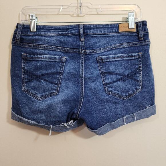 Aeropostale lightly distressed mid rise rolled cuffs jean shorts woman's size 8 - Picture 3 of 9